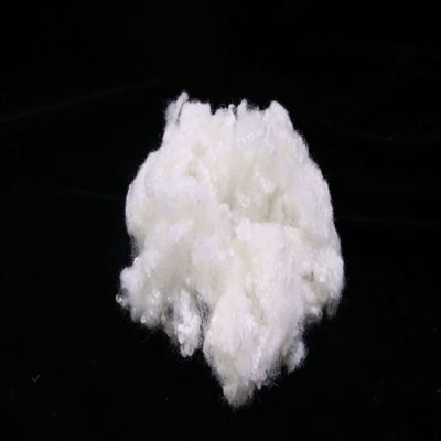 خرید فیبر بازیافت شده فیبر پلی استری پوسته ای سیلیکونیزه 51 میلی متری برای پر کردن مبل تولید آنلاین