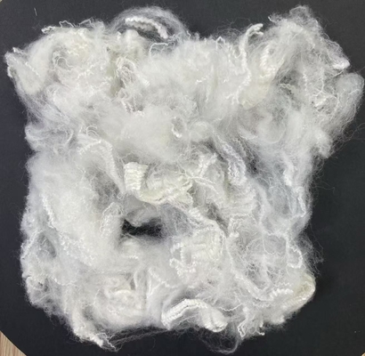 قیمت خوب الیاف پلی استر بازیافتی رشته ای 2.5D 51mm محافظت در برابر اشعه ماوراء بنفش آنلاین