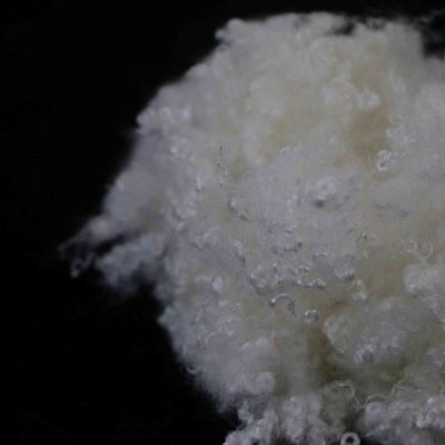 قیمت خوب فیبر استیپل پلی استر غیر فلورسنت غیر سمی 3D × 25mm خالص سفید Psf برای پر کردن آنلاین