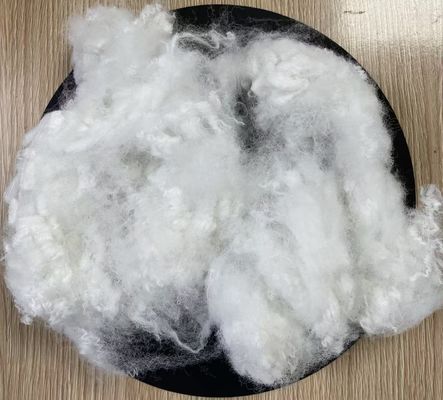 قیمت خوب فیبر استپل پلی استیستر 15D 64mm سفید استاندارد GRS گواهینامه آنلاین