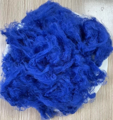 قیمت خوب الیاف پلی استر بازیافتی رشته ای 1.5D 38mm آبی یاقوتی درجه A آنلاین