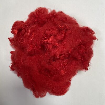برای تولید رشته های پارچه ای 2.78D * 38MM فیبر استپل پلی استر قرمز روشن، فیبر یونیفورم رنگ بالا