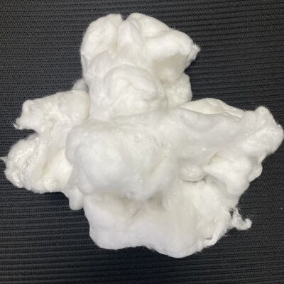 فیبر جاذب مناسب پوست 1.33D*38MM، فیبر سبک برای تولید ماسک زیبایی، محصولات مراقبتی، محصولات جاذب کودک